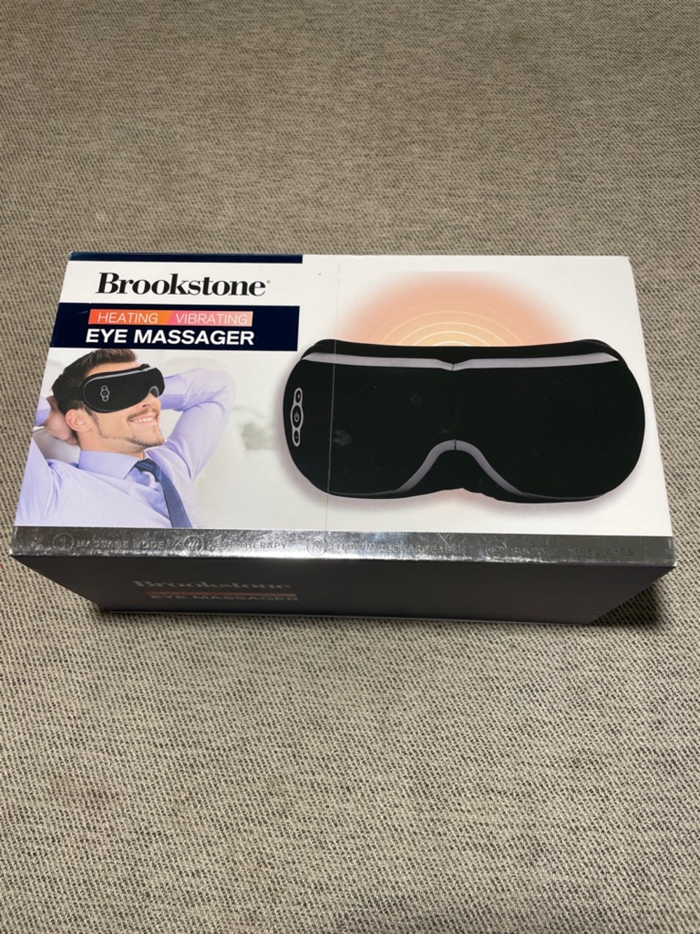 Brookstone Black Heating & Vibrating Eye Massager NWT